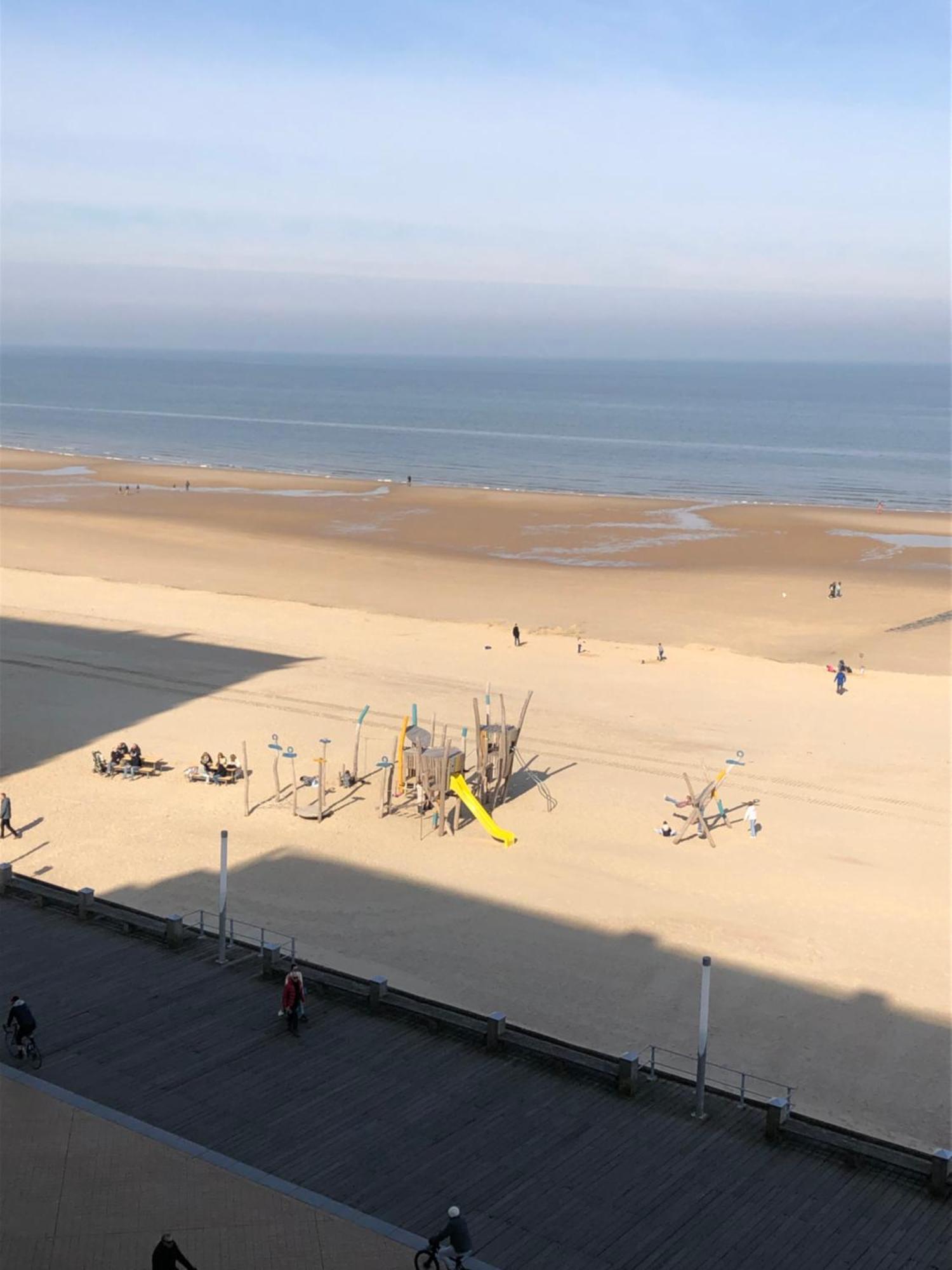 Enjoy@Sea Lägenhet Oostende Exteriör bild